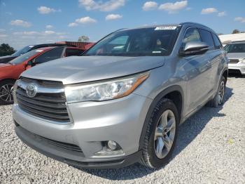  Salvage Toyota Highlander