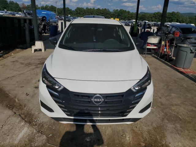 Nissan Versa S Image 5