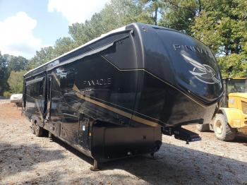  Salvage Jayco Pinnacle
