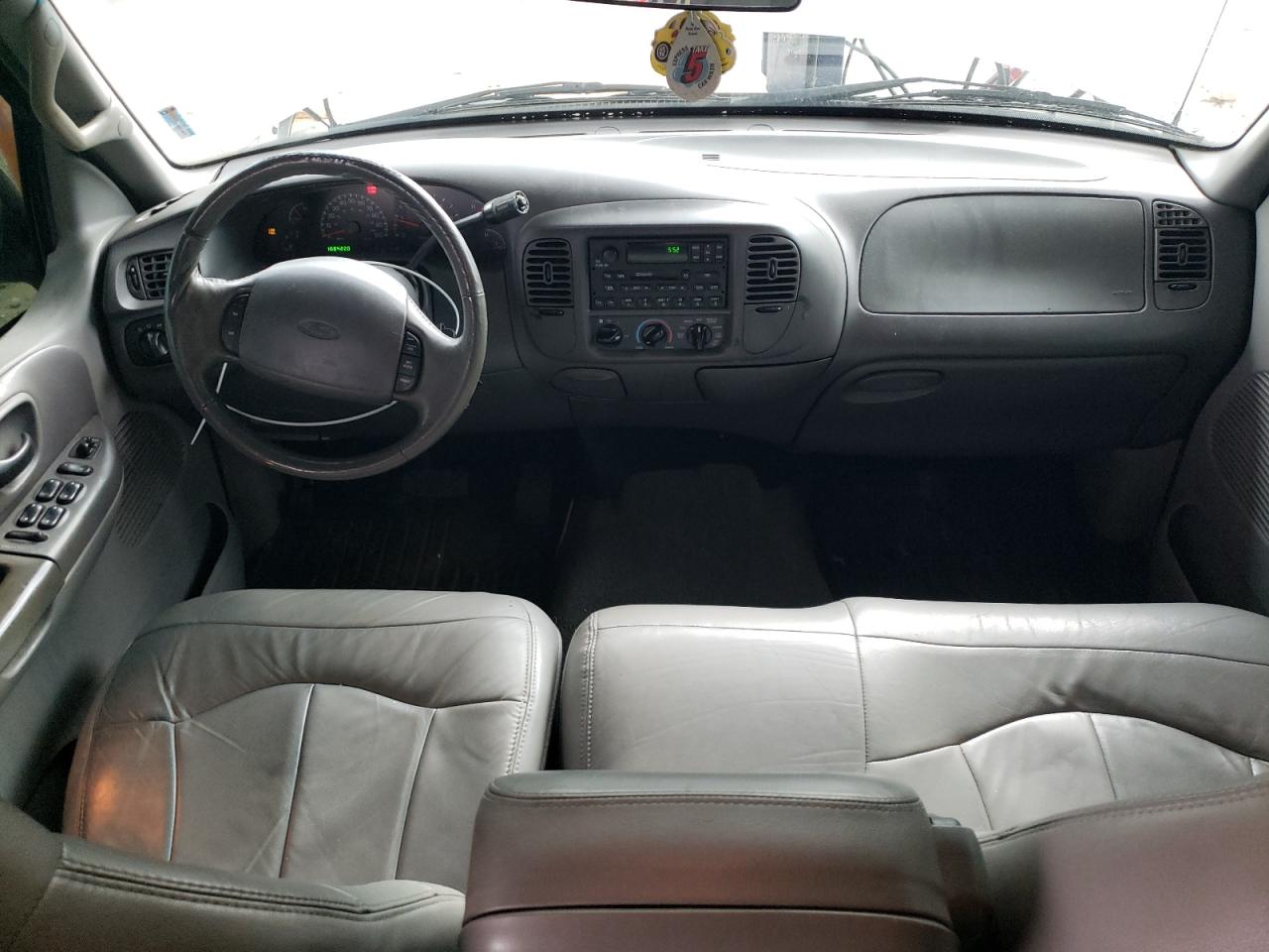 Ford F-150 Supercrew Image 7