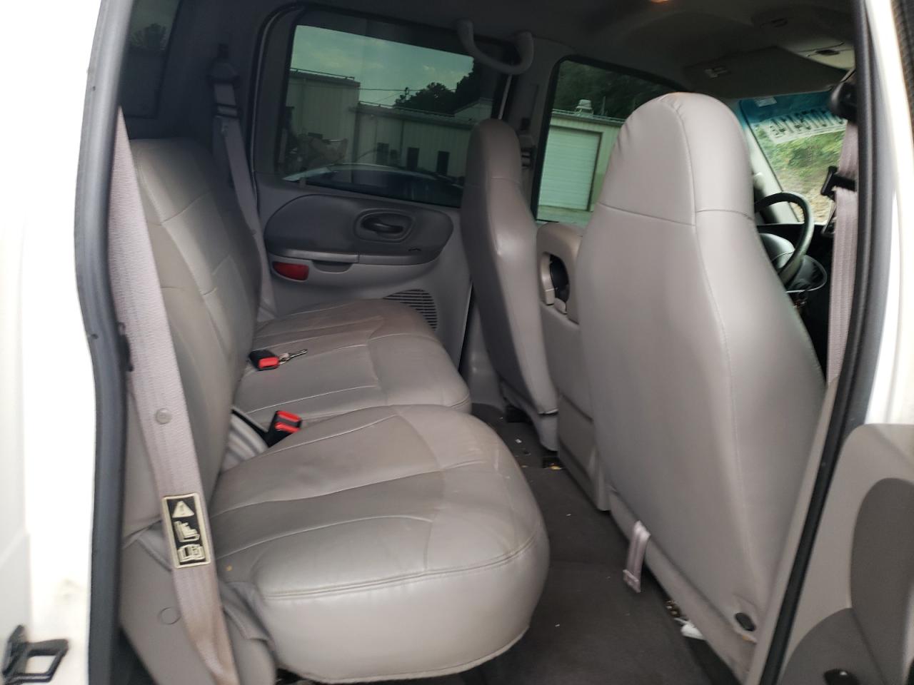 Ford F-150 Supercrew Image 11