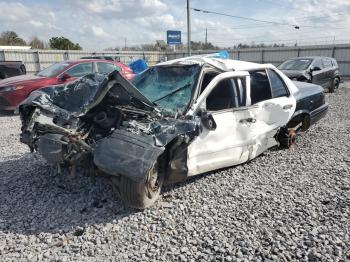  Salvage Ford Crown Vic