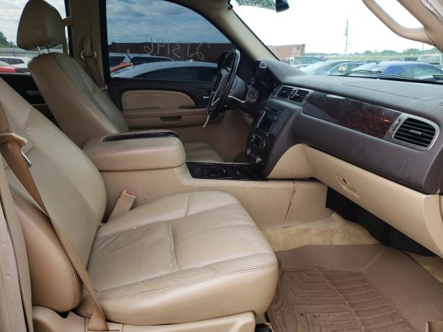 GMC Yukon Denali Image 3