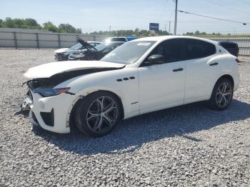  Salvage Maserati Levante S
