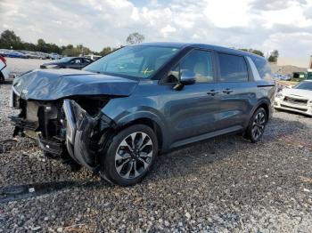  Salvage Kia Carnival