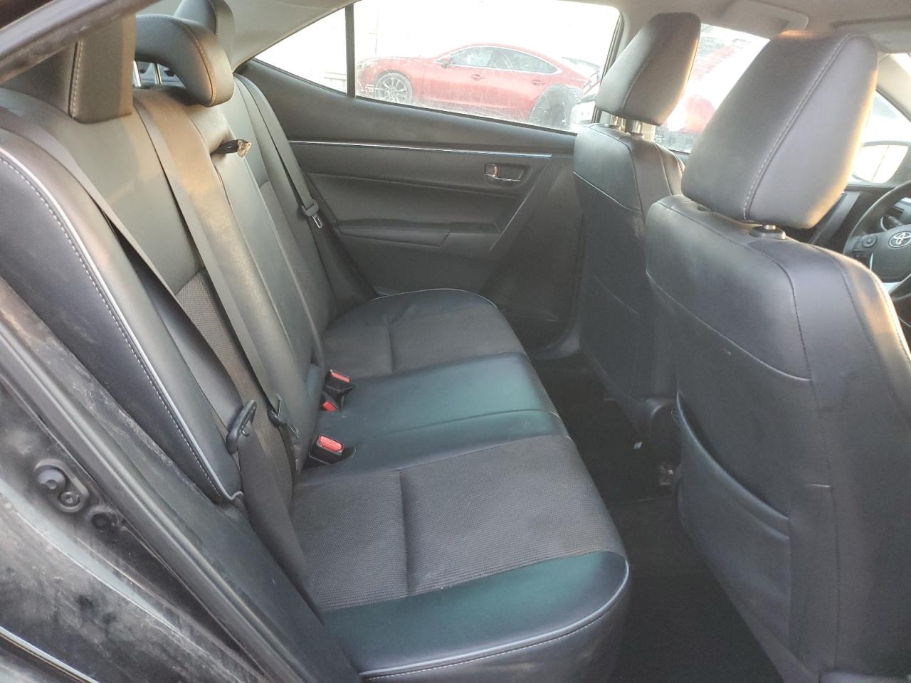 Toyota Corolla L Image 12