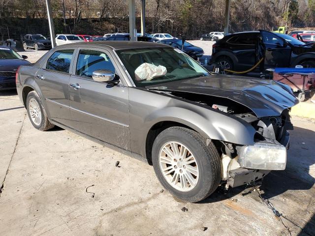 Chrysler 300 Touring Image 8