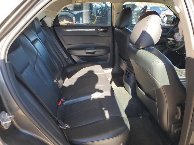 Chrysler 300 Touring Image 7