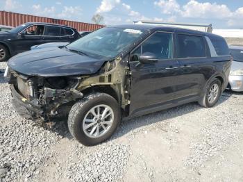  Salvage Kia Carnival