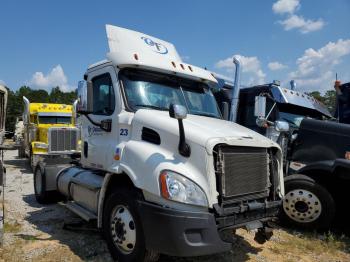  Salvage Freightliner Cascadia 1