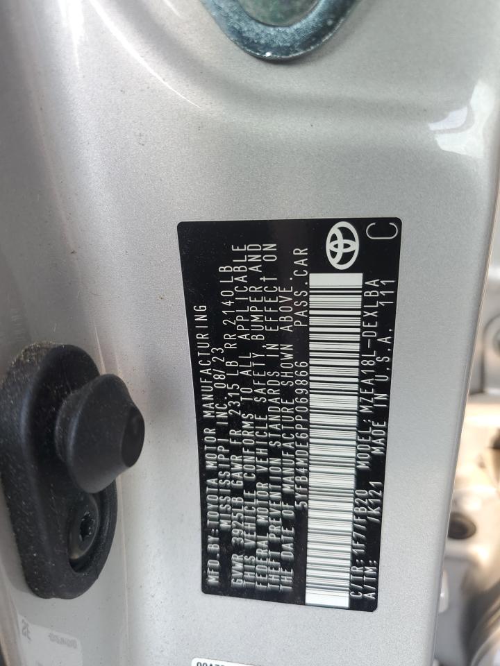 Toyota Corolla Le Image 9