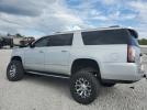 GMC Yukon Denali Image 3