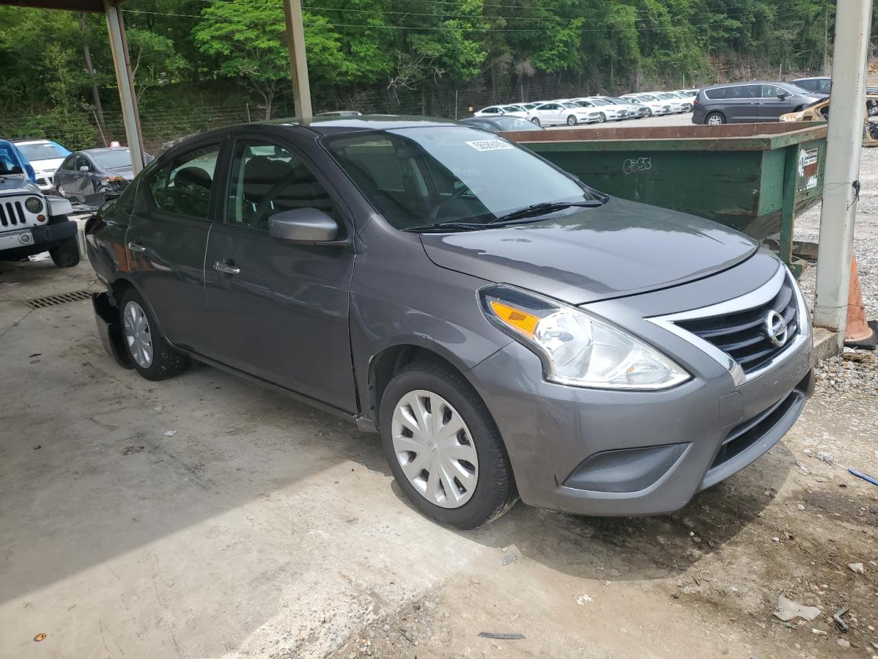 Nissan Versa S Image 3