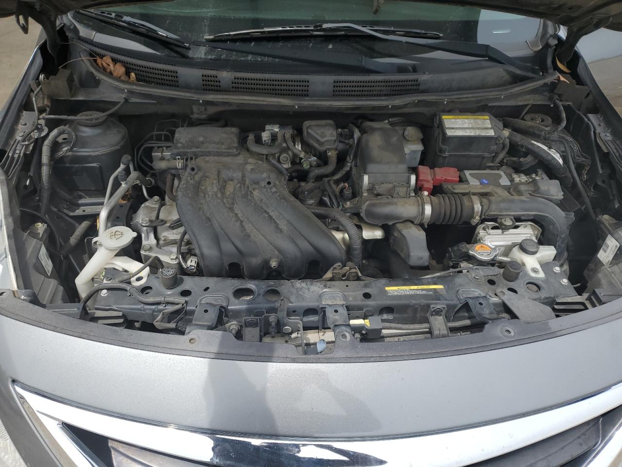 Nissan Versa S Image 12