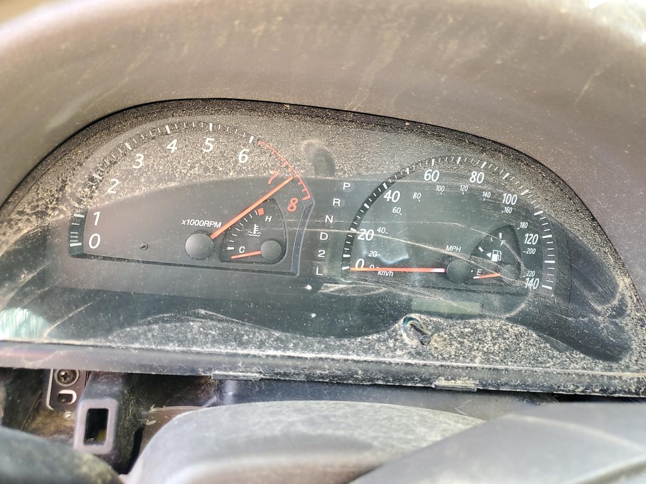 Toyota Camry Le Image 7