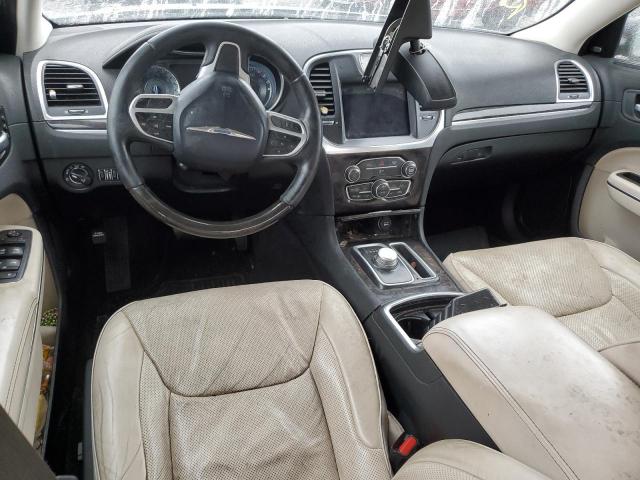 Chrysler 300 Limited Image 9