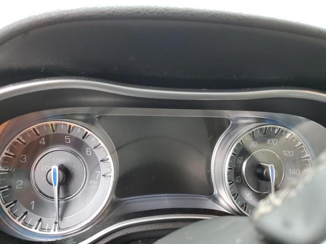 Chrysler 300 Limited Image 7