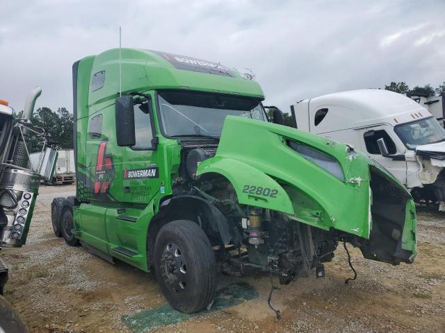  Salvage Volvo Vnl