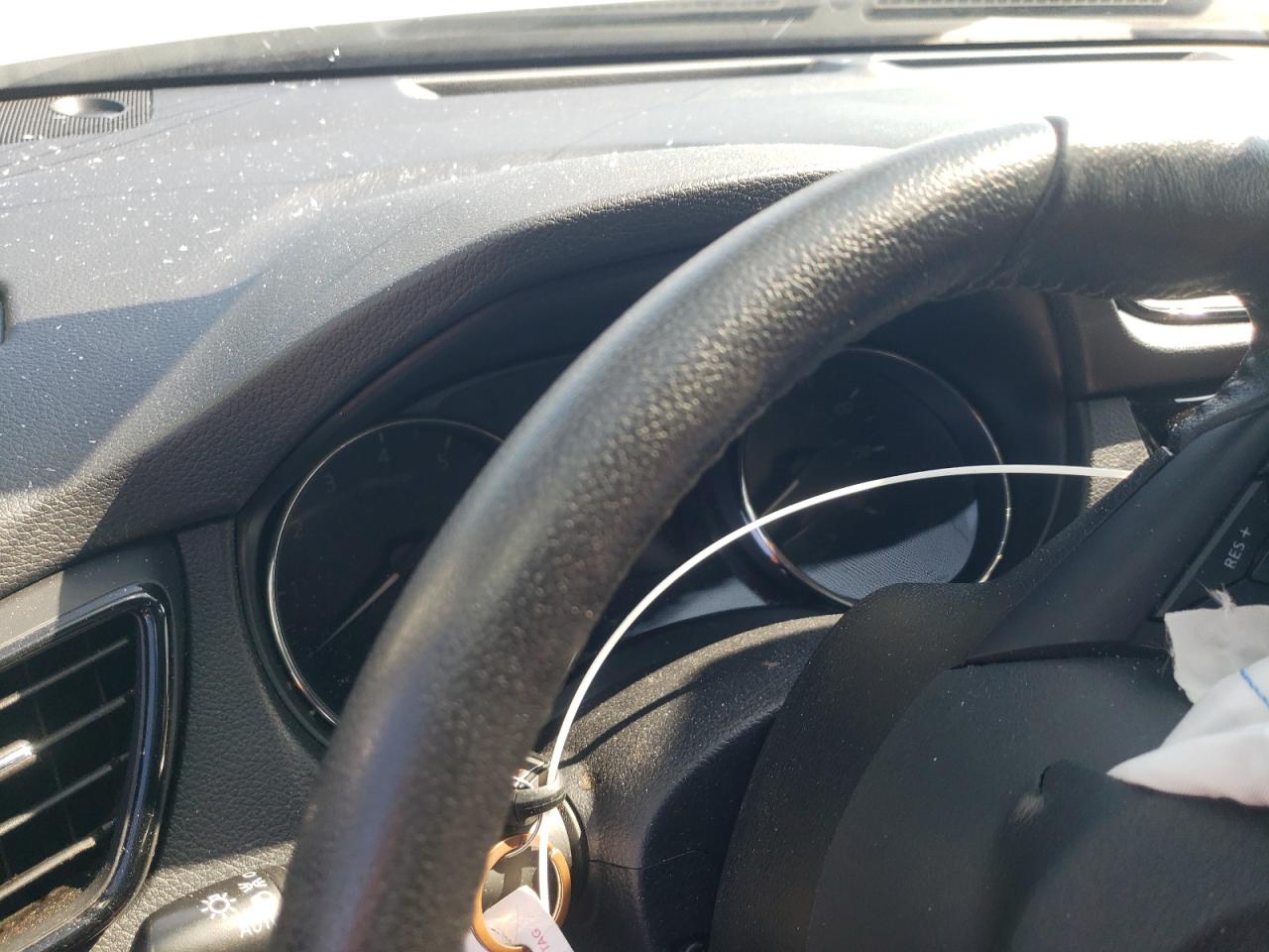 Nissan Rogue S Image 7