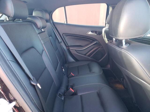 Mercedes-Benz GLA 250 Image 12