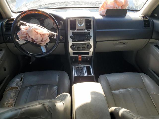 Chrysler 300 Image 7