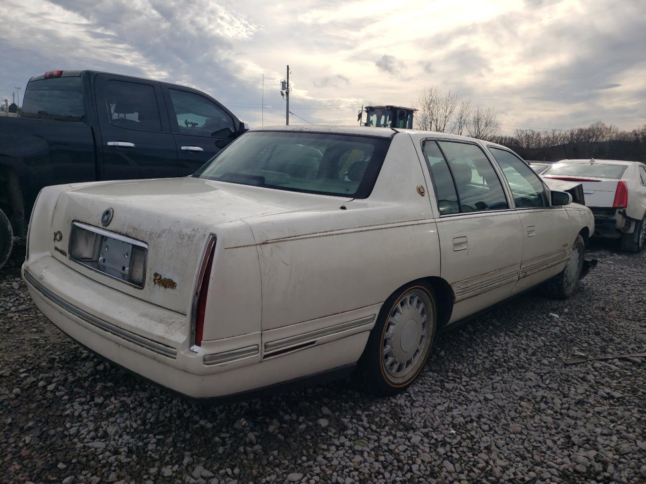 Cadillac DeVille Image 3