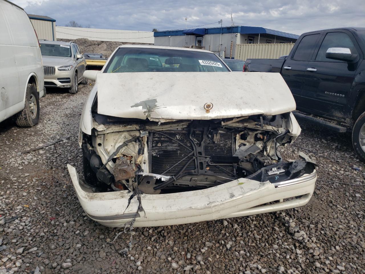 Cadillac DeVille Image 8