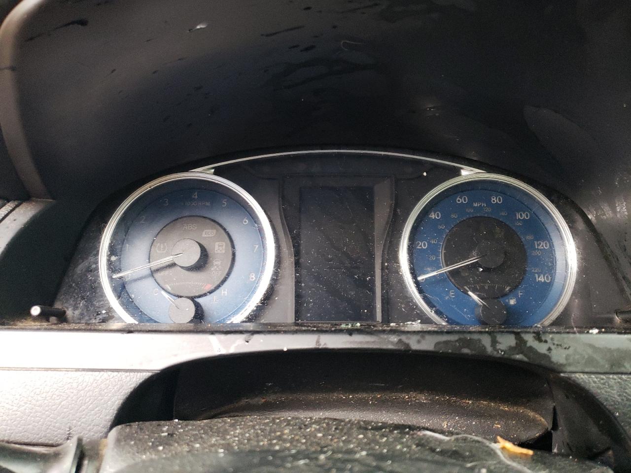 Toyota Camry Le Image 7