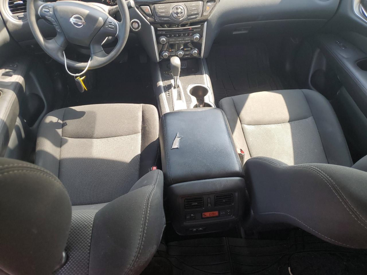 Nissan Pathfinder S Image 13