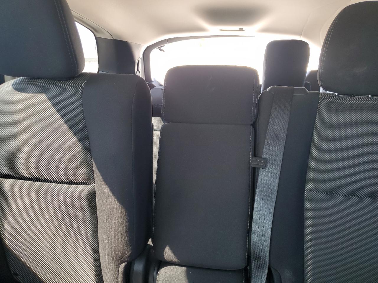 Nissan Pathfinder S Image 10