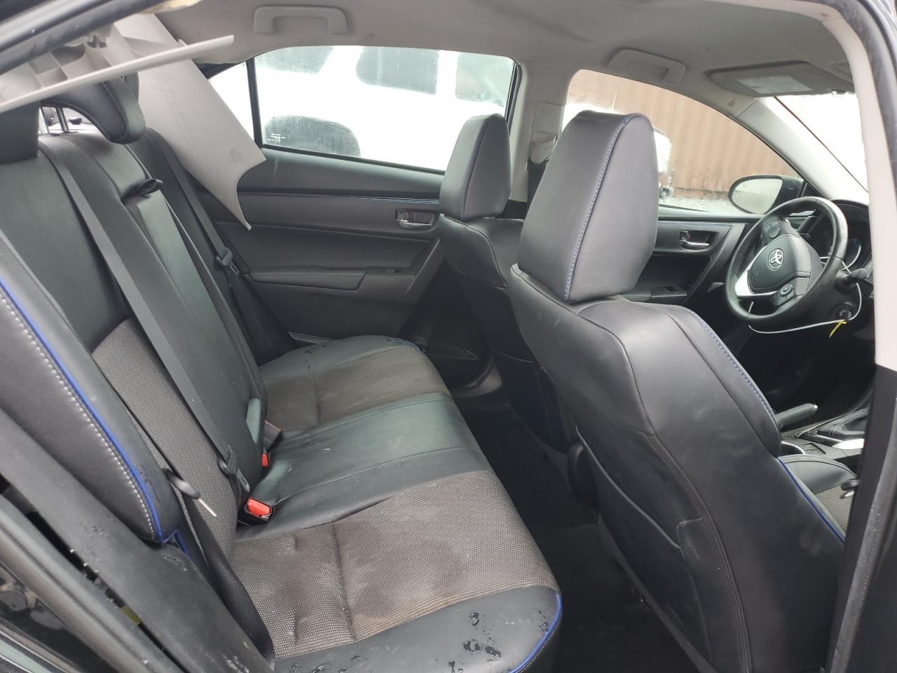 Toyota Corolla L Image 4