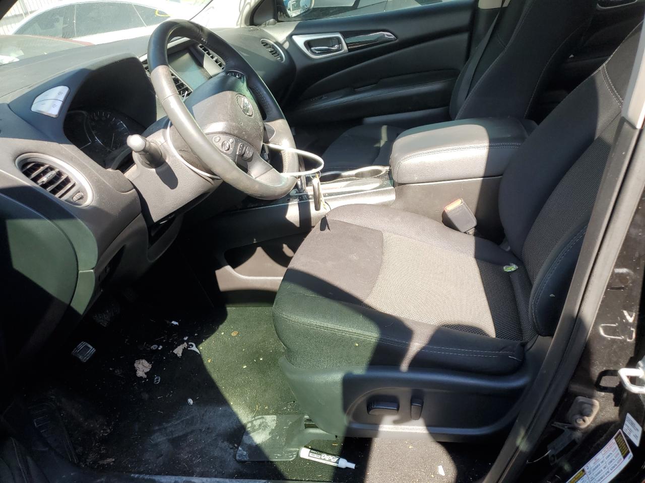 Nissan Pathfinder S Image 11