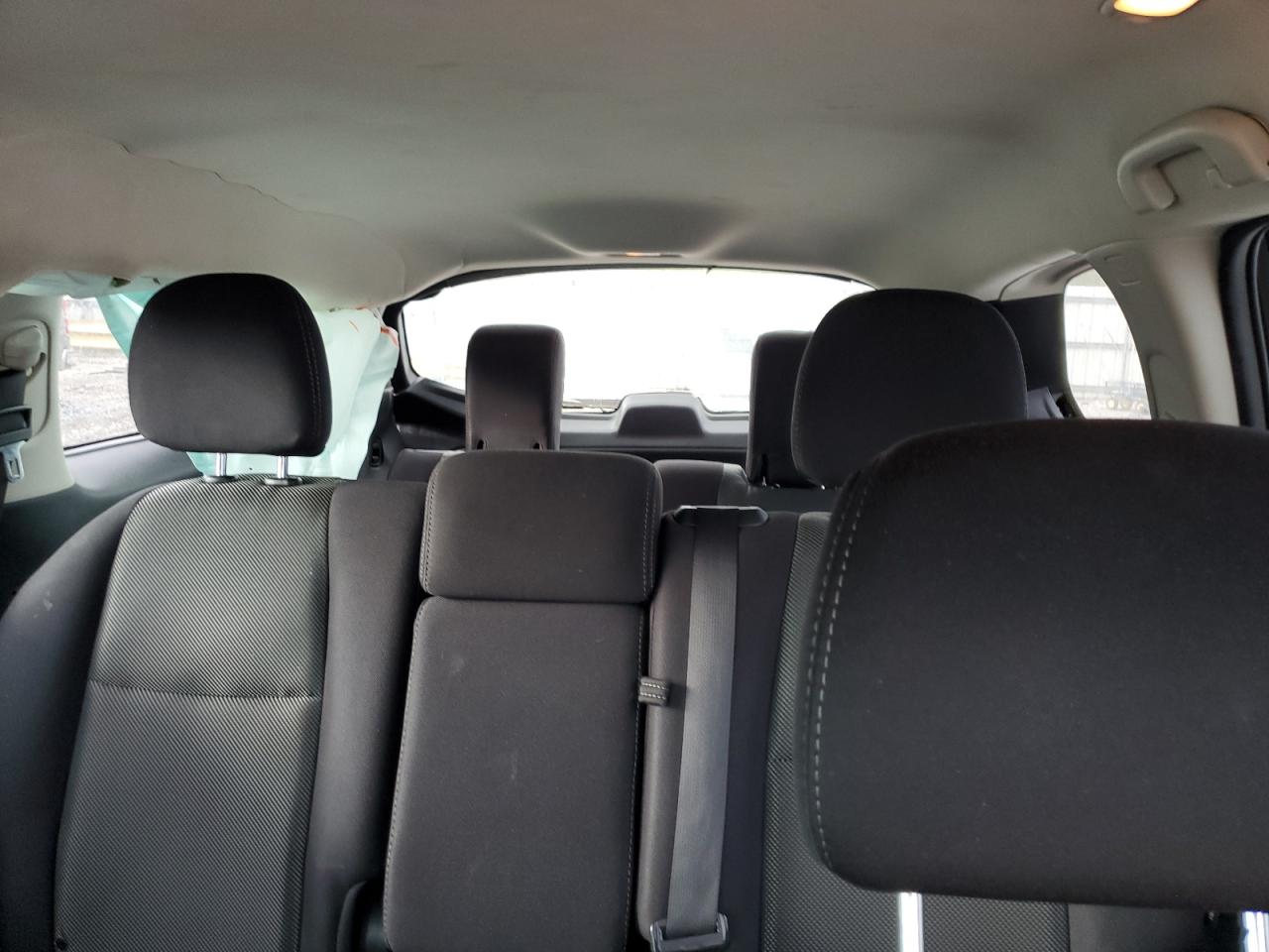 Nissan Pathfinder S Image 7