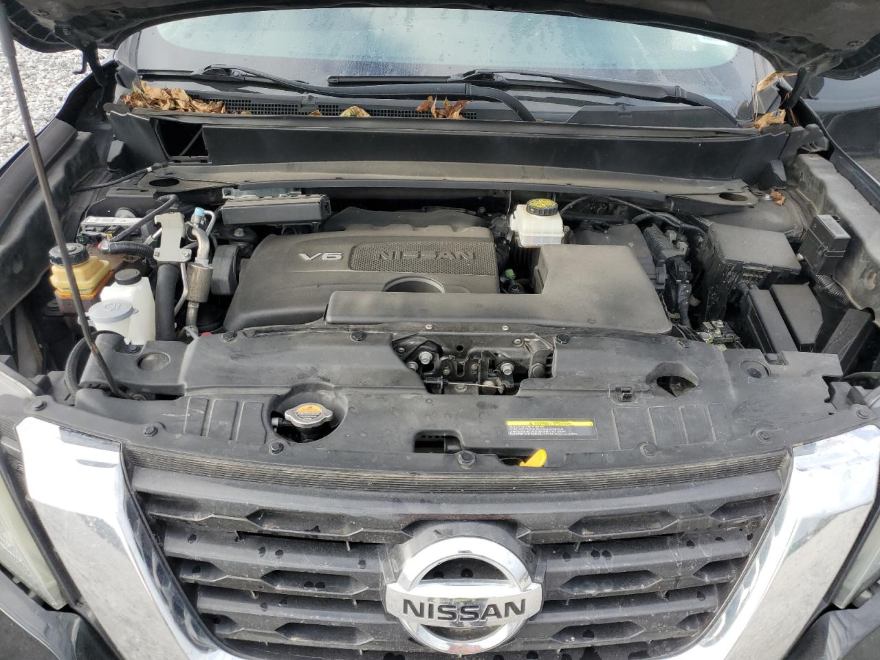 Nissan Pathfinder S Image 6