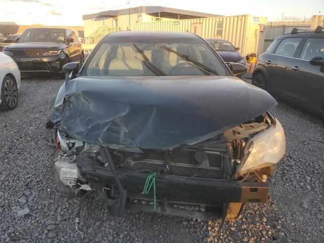 Toyota Camry Hybrid Image 2