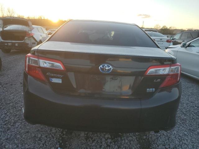 Toyota Camry Hybrid Image 6