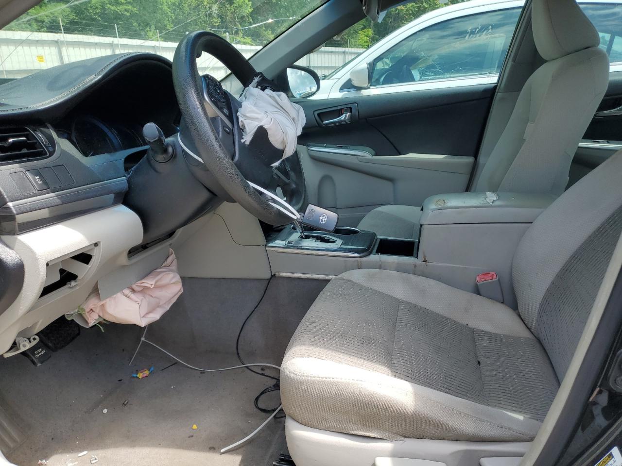 Toyota Camry Hybrid Image 11