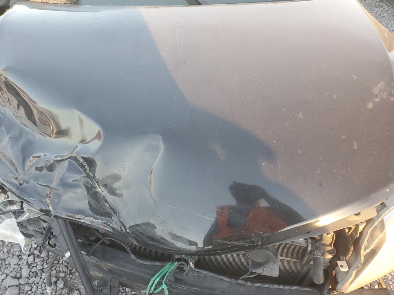 Toyota Camry Hybrid Image 12