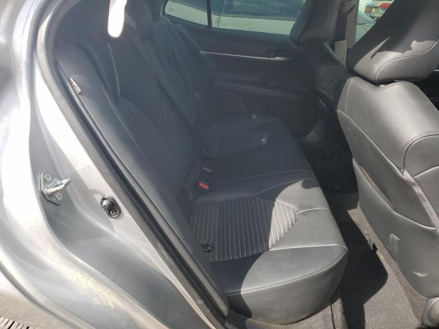 Toyota Camry Se Image 8