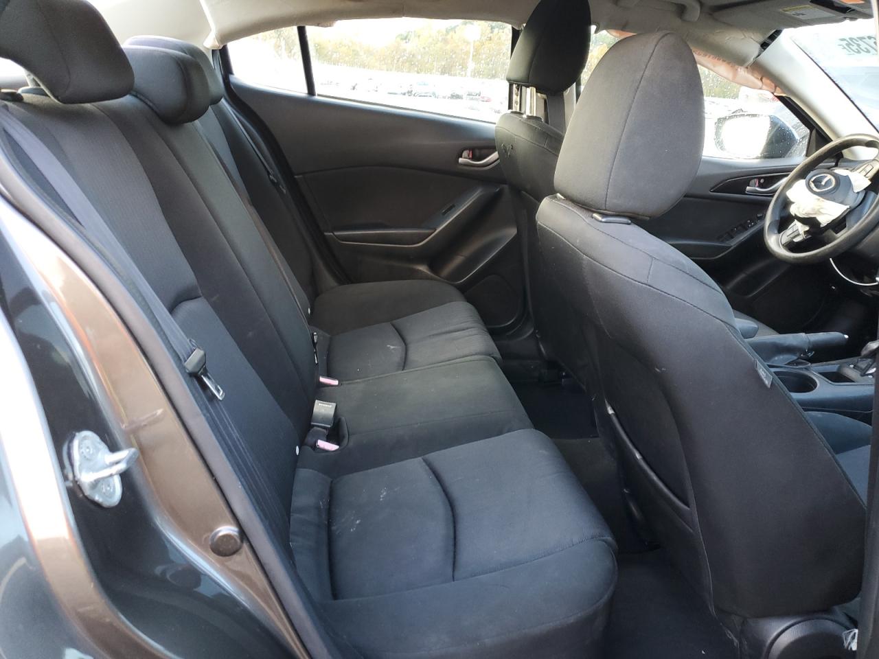 Mazda 3 Sport Image 8