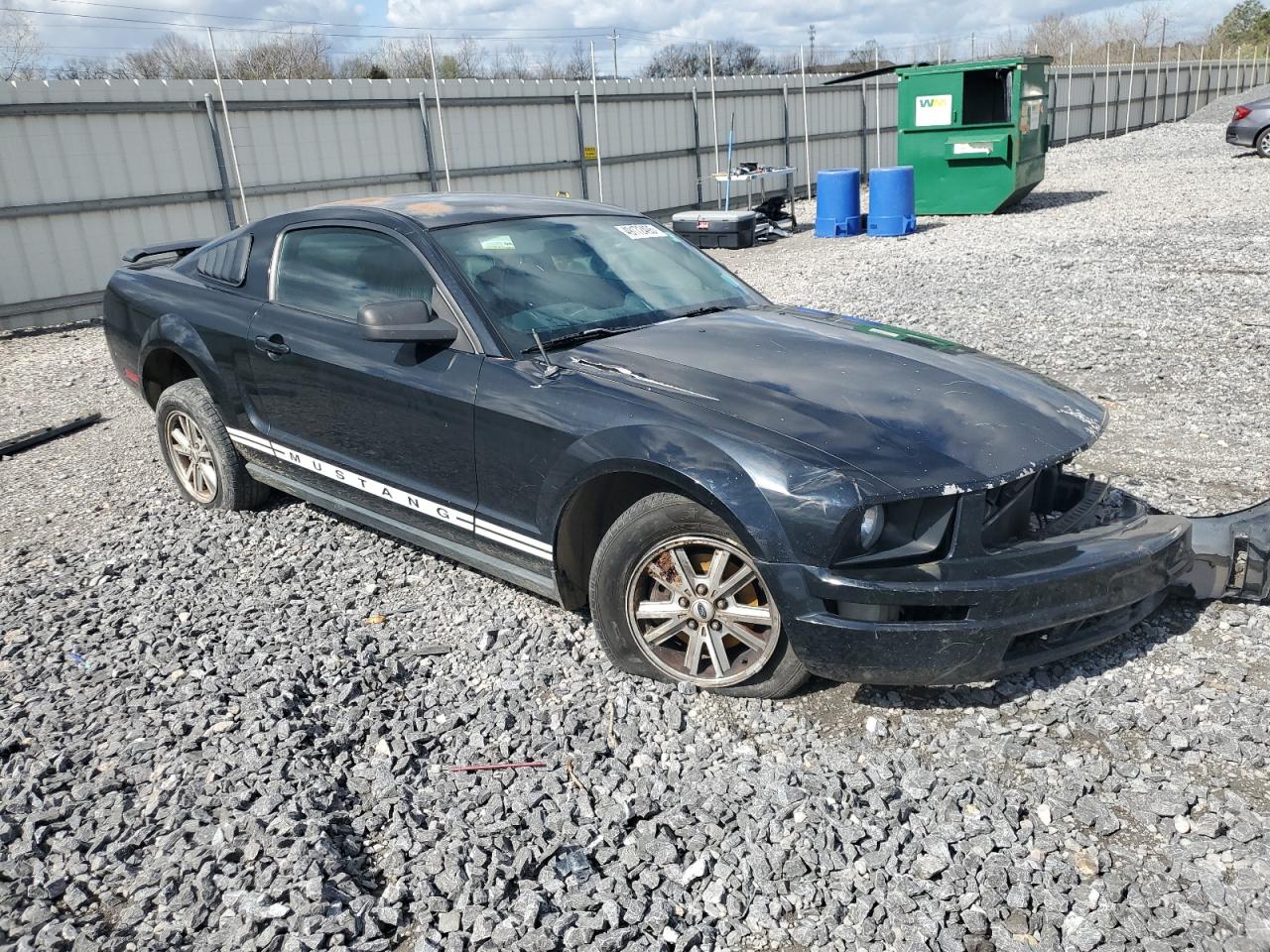 Ford Mustang Image 11