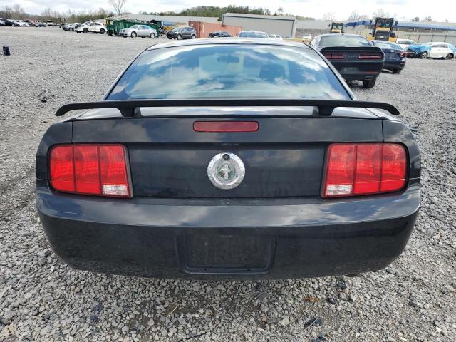 Ford Mustang Image 5