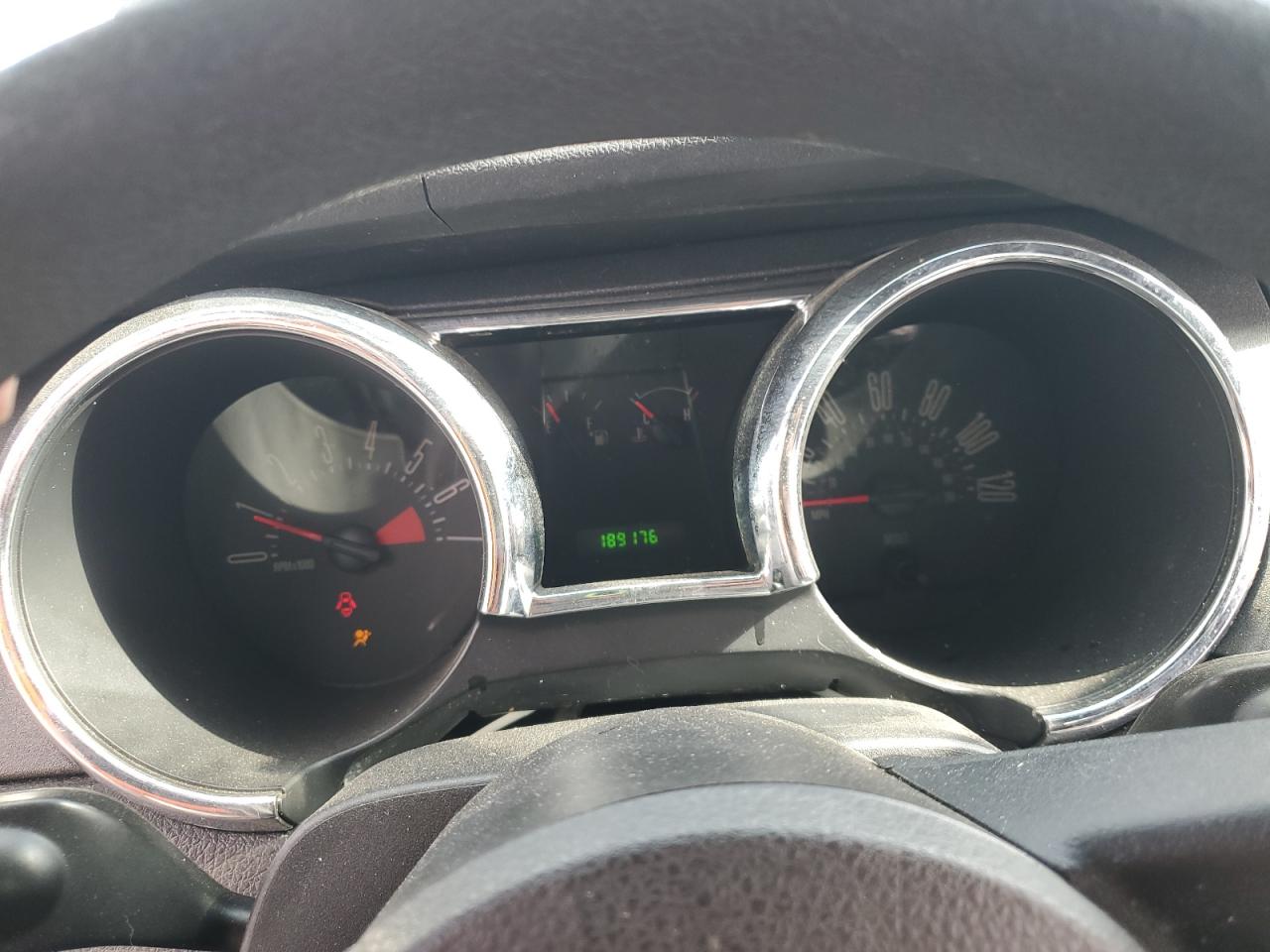 Ford Mustang Image 10