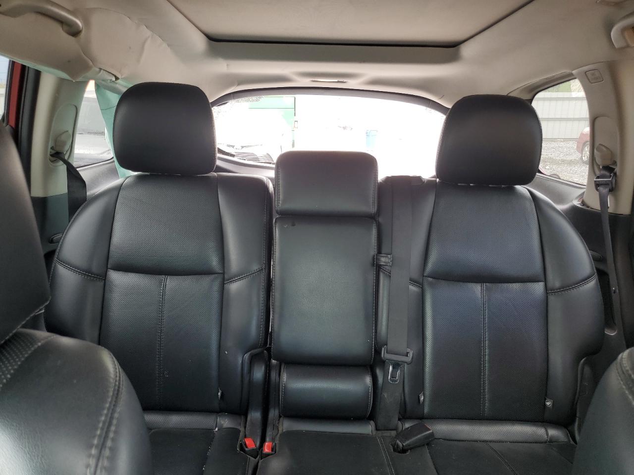 Nissan Pathfinder S Image 8