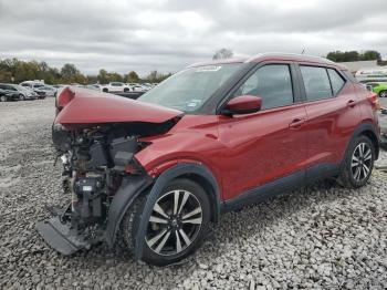  Salvage Nissan Kicks