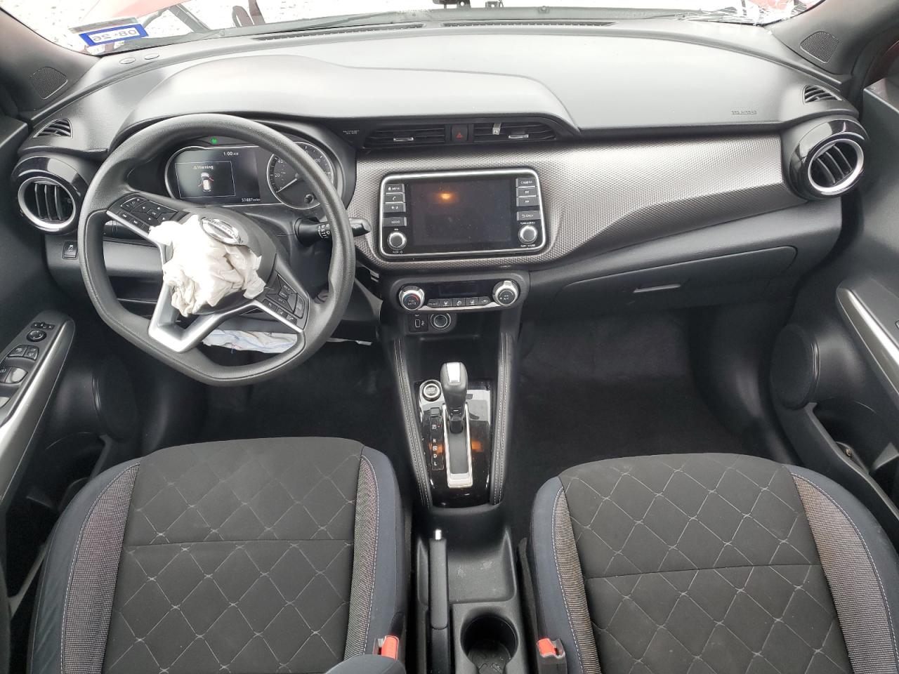 Nissan Kicks S Image 7