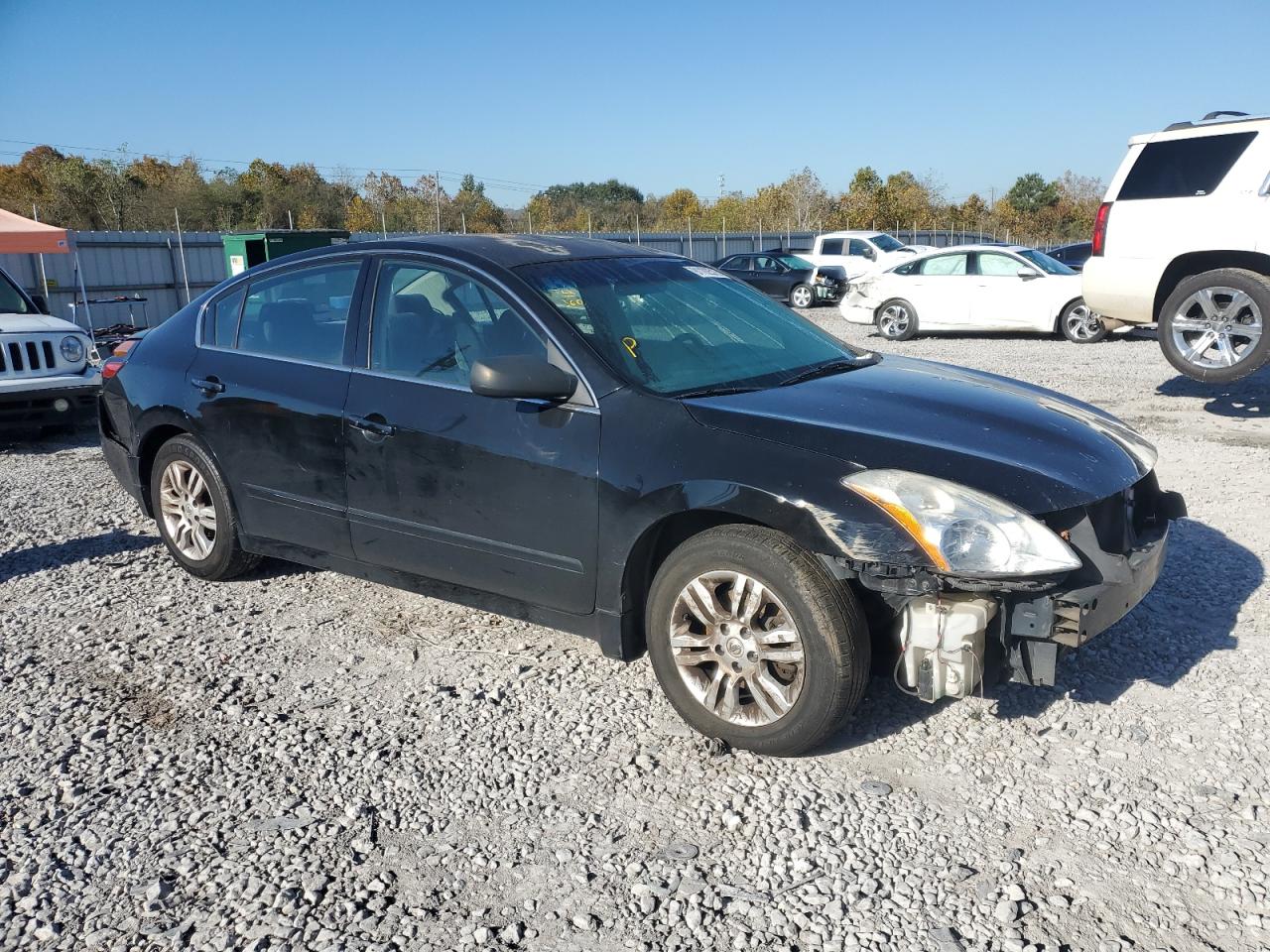 Nissan Altima Base Image 5