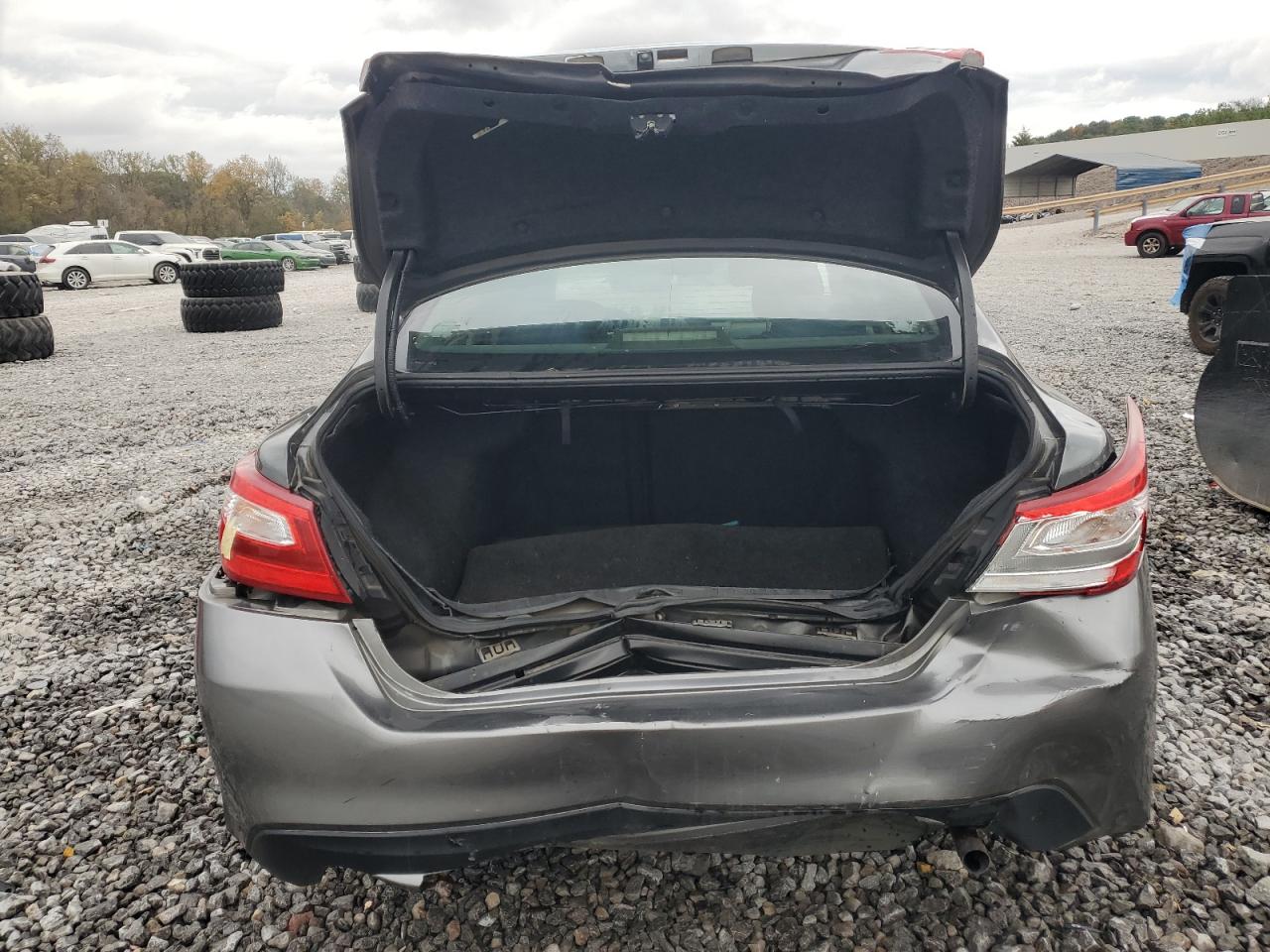 Nissan Altima 2.5 Image 5