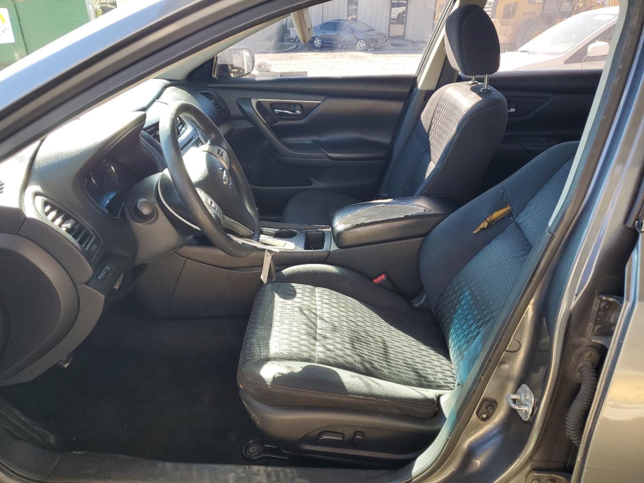 Nissan Altima 2.5 Image 7