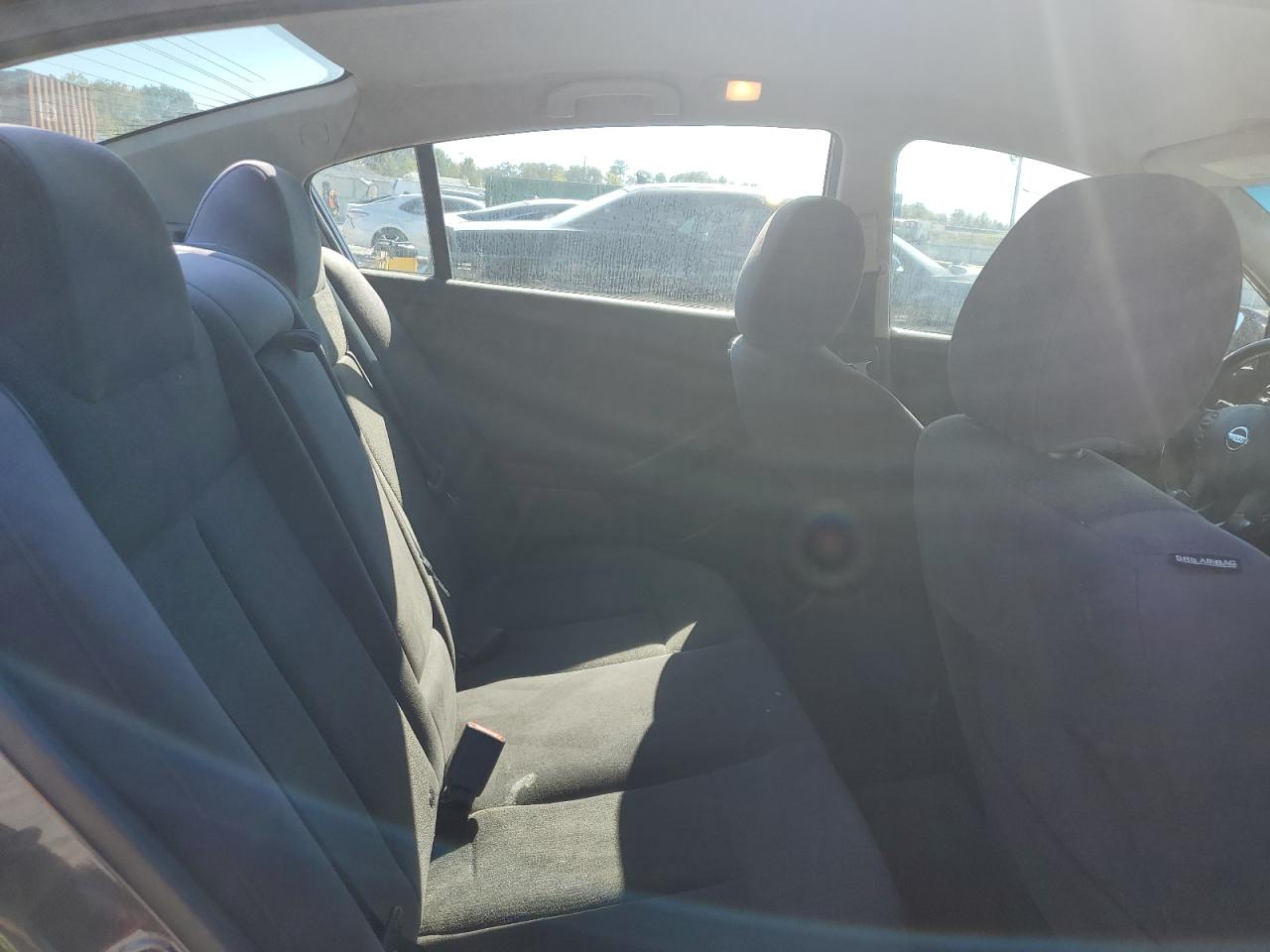 Nissan Altima Base Image 8